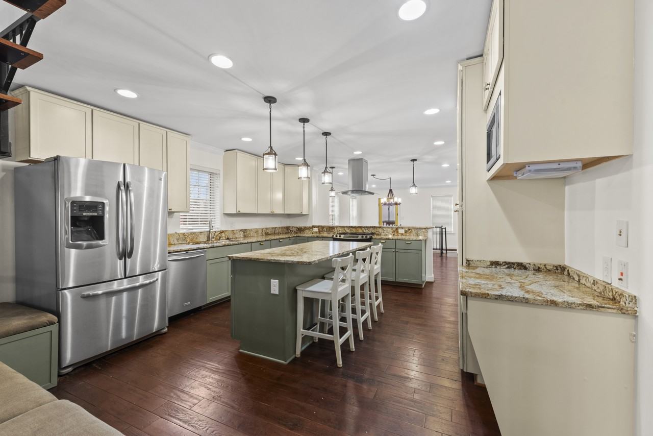 309 E Lafayette Ave - Photo 2 of 28