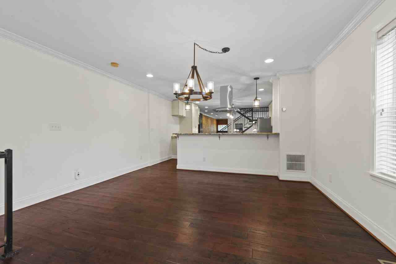 309 E Lafayette Ave - Photo 5 of 28