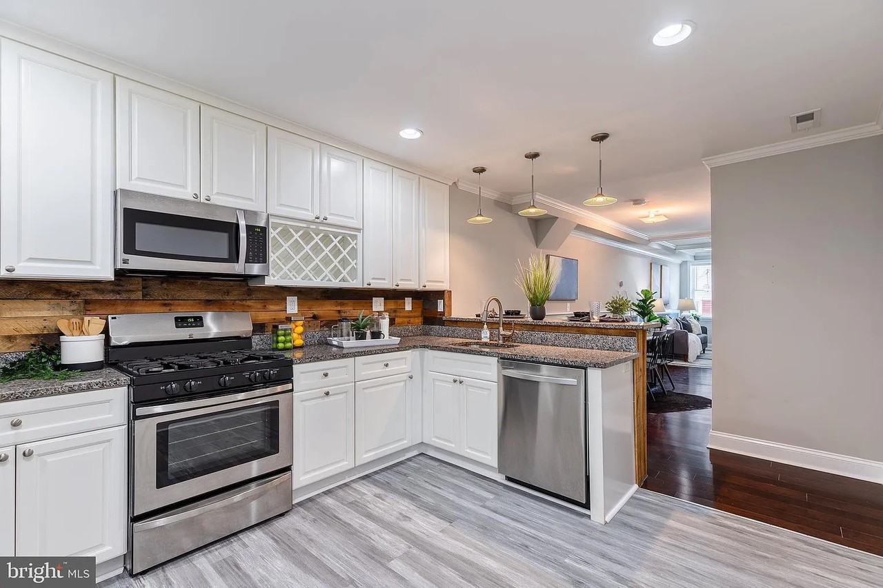 411 S Duncan St - Photo 6 of 19