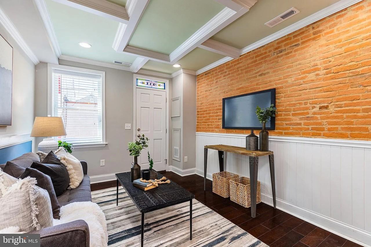 411 S Duncan St - Photo 7 of 19