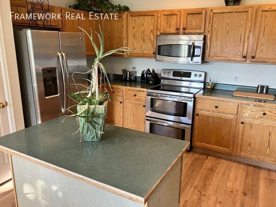 13371 Pearl Cir - Photo 2 of 29