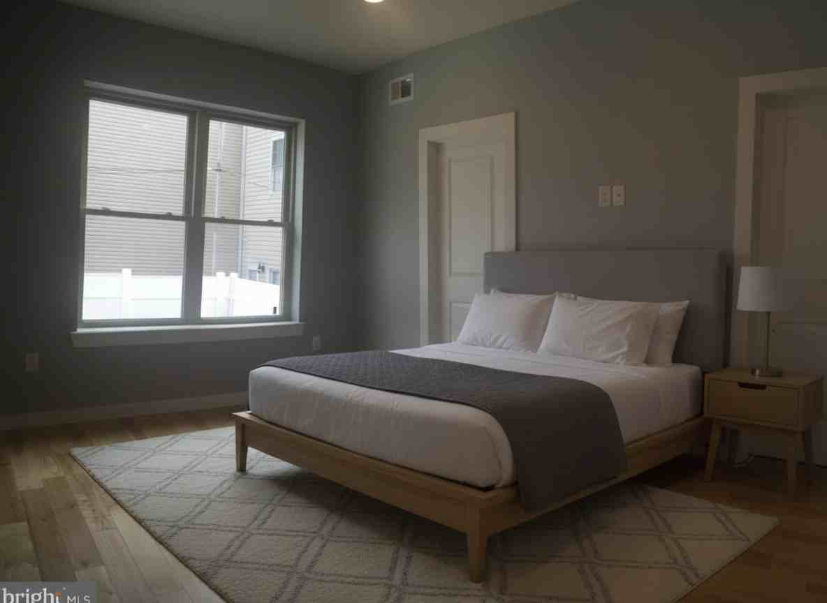 1930 Parrish St - Photo 5 of 11