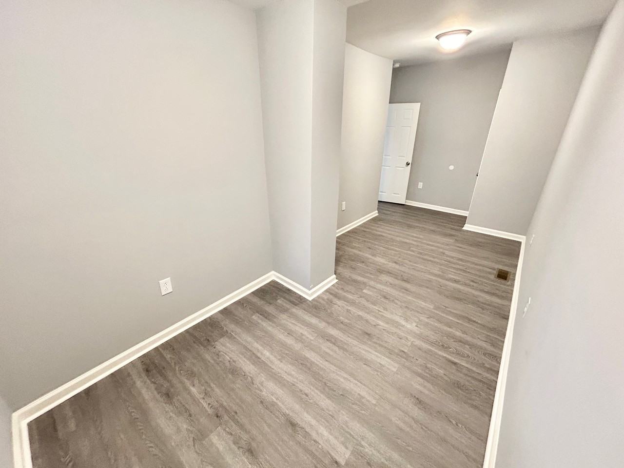 2210 E Sergeant St - Photo 6 of 7