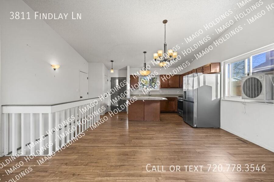 3811 Findlay Ln - Photo 2 of 15