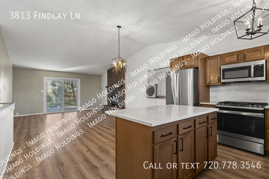 3813 Findlay Ln - Photo 2 of 15