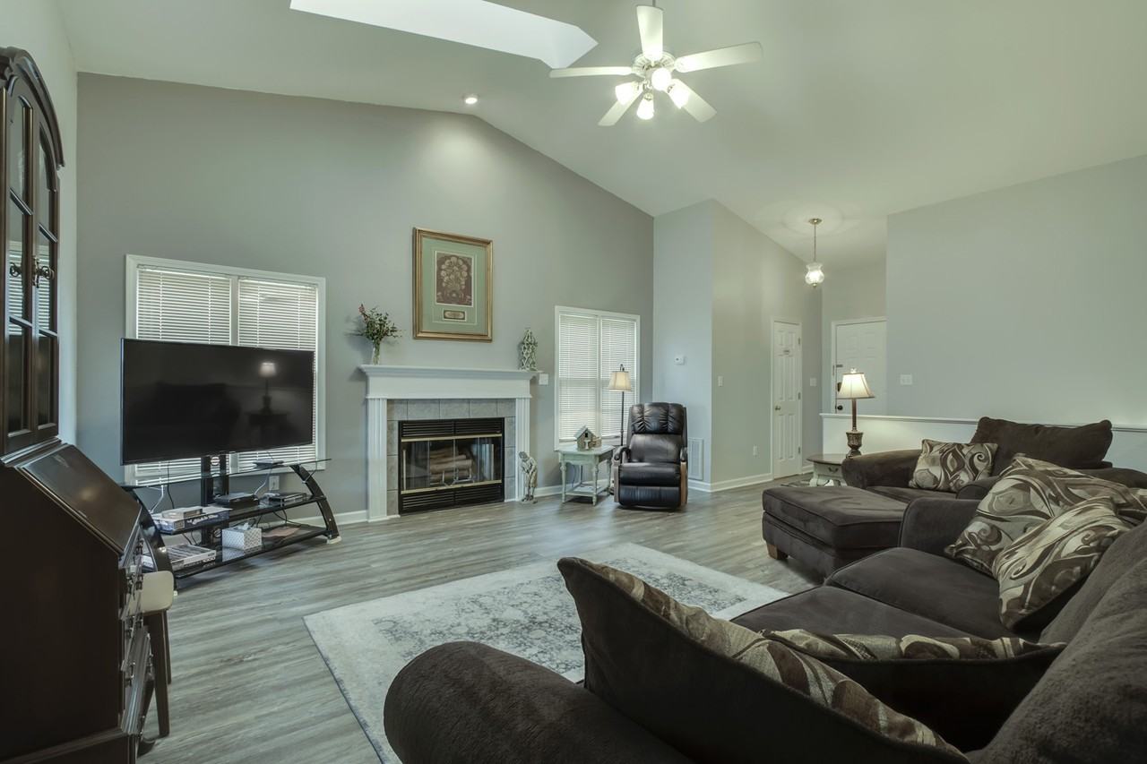 511 Cimarron Cir #1 - Photo 3 of 23