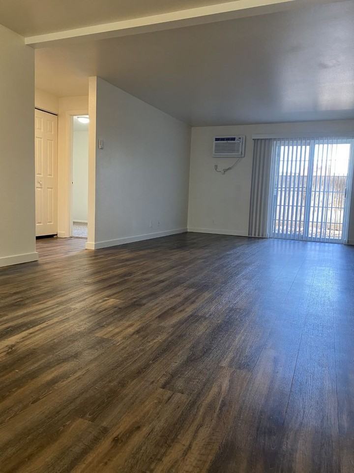 1434 N Raymond St #202 - Photo 4 of 13