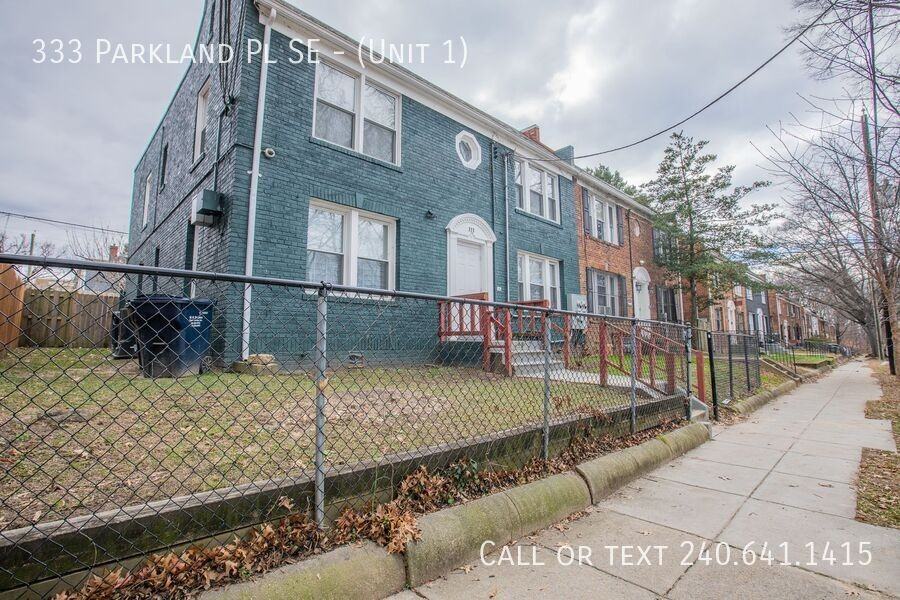 333 Parkland Pl Se - Photo 2 of 15