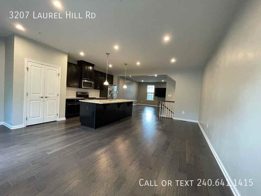 3207 Laurel Hill Rd - Photo 7 of 20