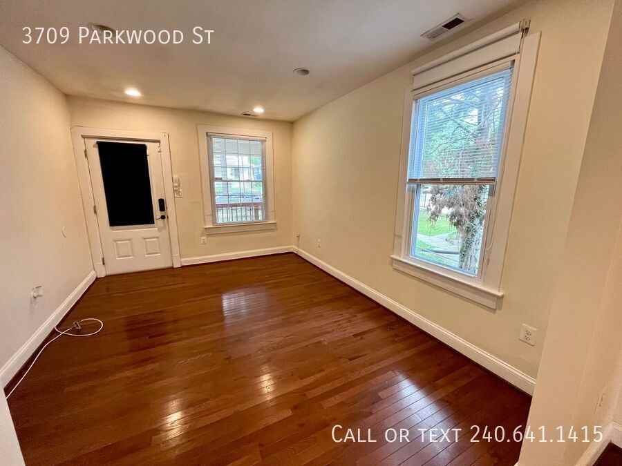 3709 Parkwood St - Photo 7 of 18