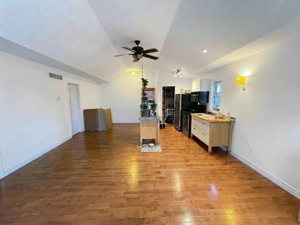 489 Upper Gage Ave #3 - Photo 6 of 9