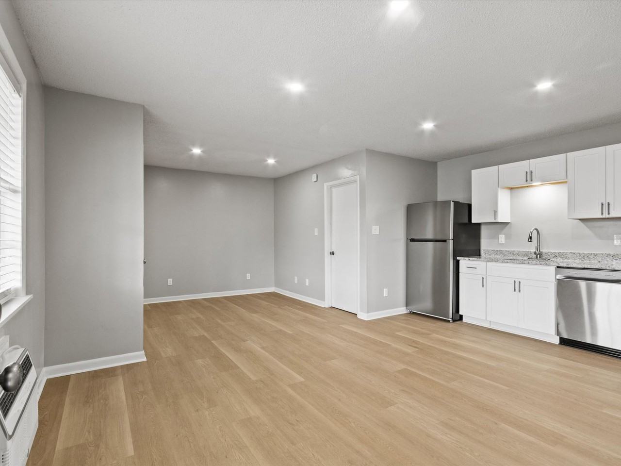 501 Swan Dr #302 - Photo 6 of 33