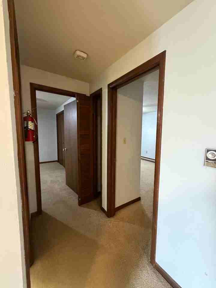 1226 Division St - Photo 7 of 10