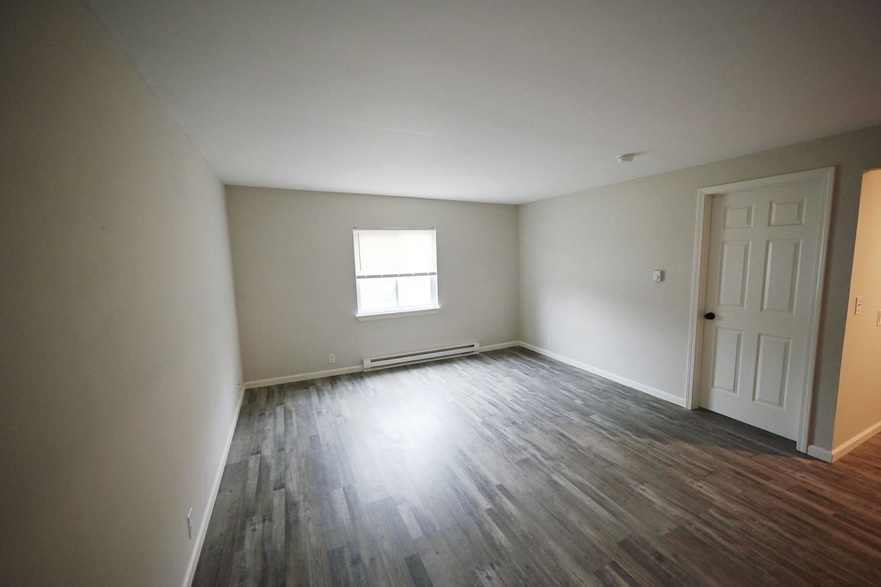 227 Hillside Cir #9 - Photo 6 of 14