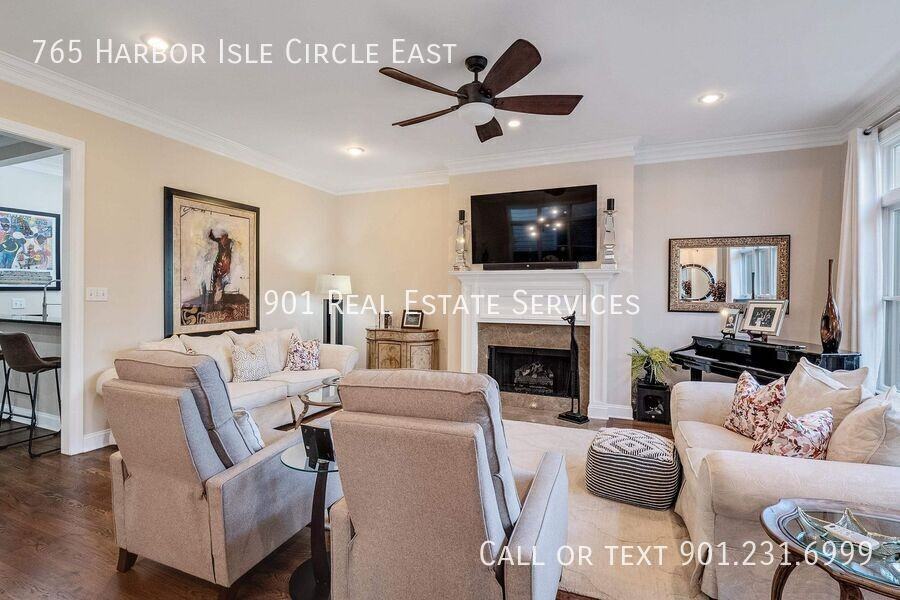 765 Harbor Isle Cir E - Photo 7 of 32