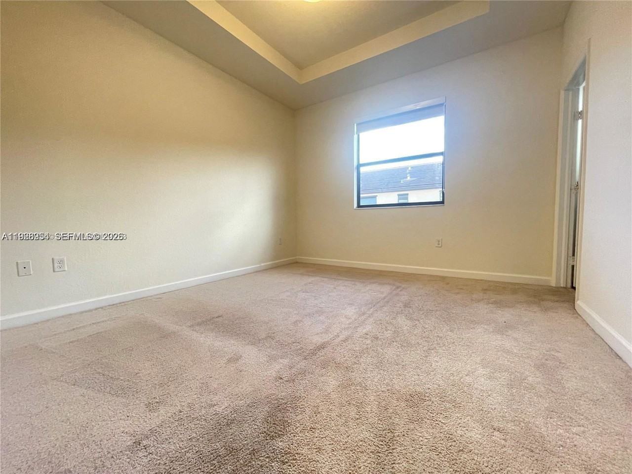 10491 W 34th Ct - Photo 5 of 8