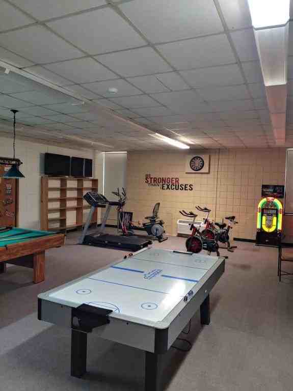 310 S East St - Photo 6 of 11