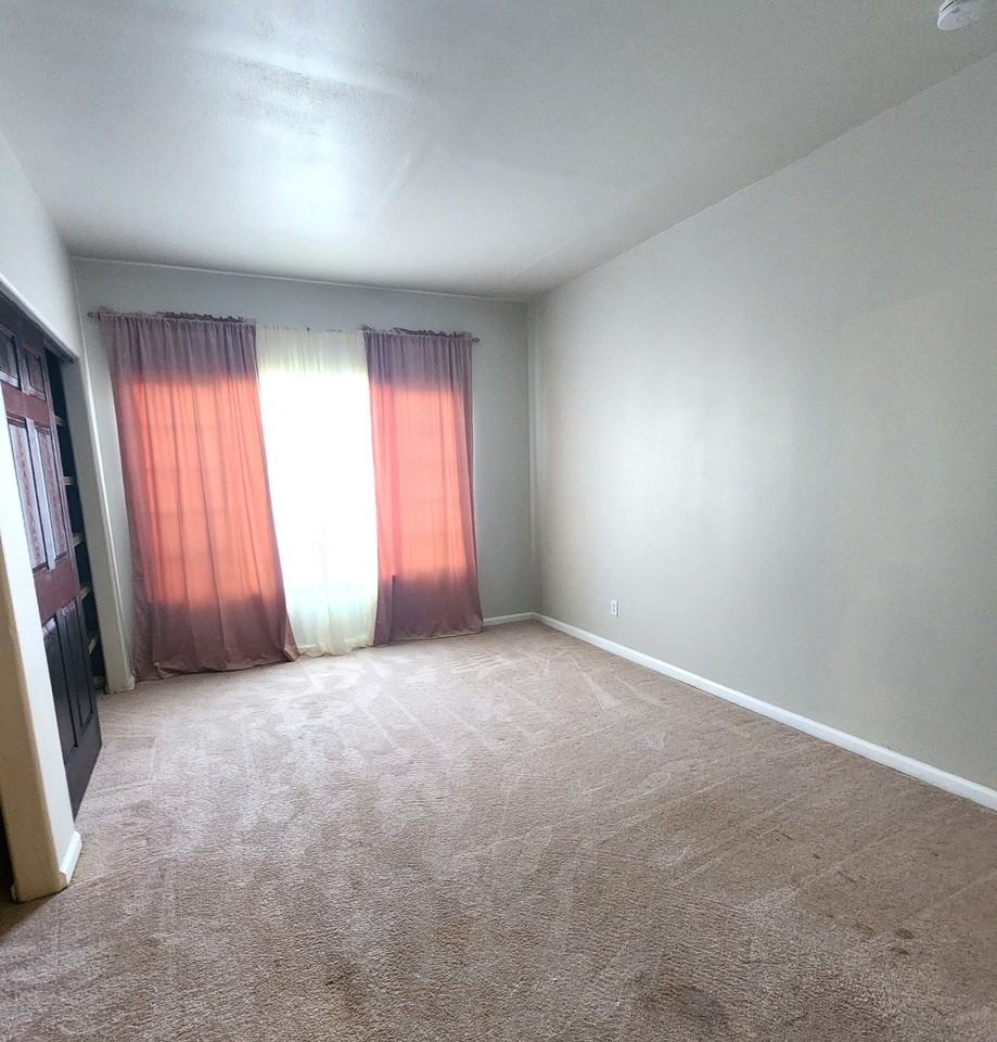 3846 Canyon Ranch Rd #1 - Photo 6 of 18