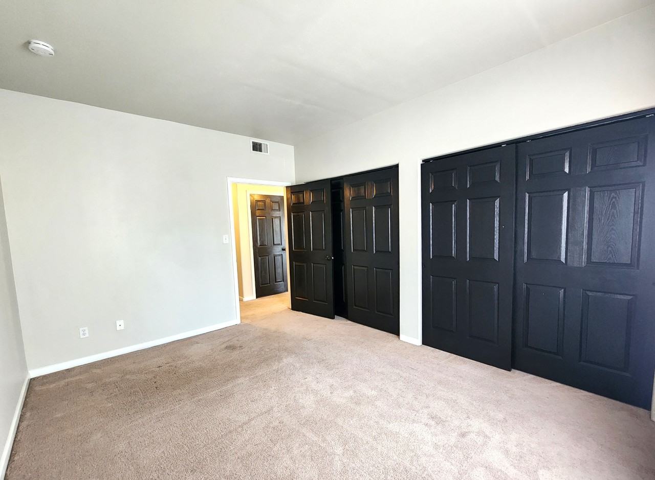 3846 Canyon Ranch Rd #1 - Photo 7 of 18