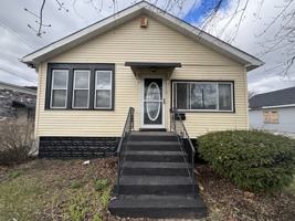 featured image of 1368 Waite St #1