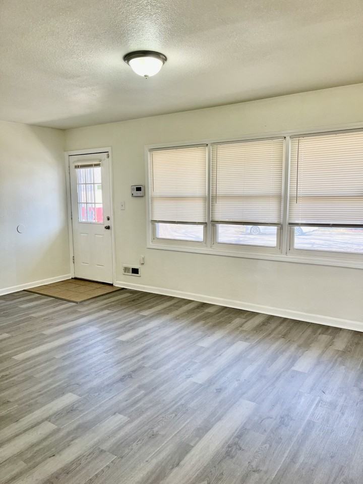 10804 Newton Ave #1 - Photo 2 of 23