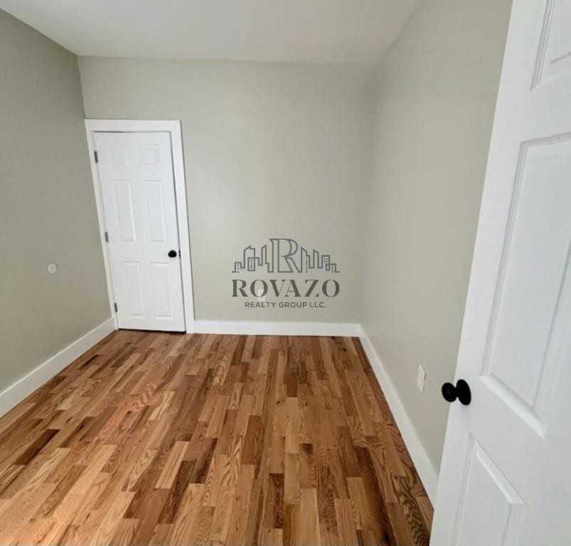 376 Avon Ave #2 - Photo 7 of 8