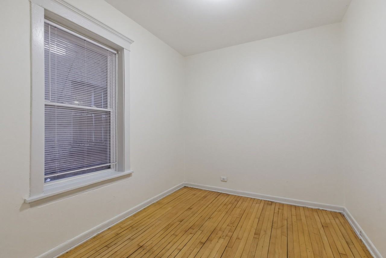 5120 N Kenmore Ave #1S - Photo 2 of 8