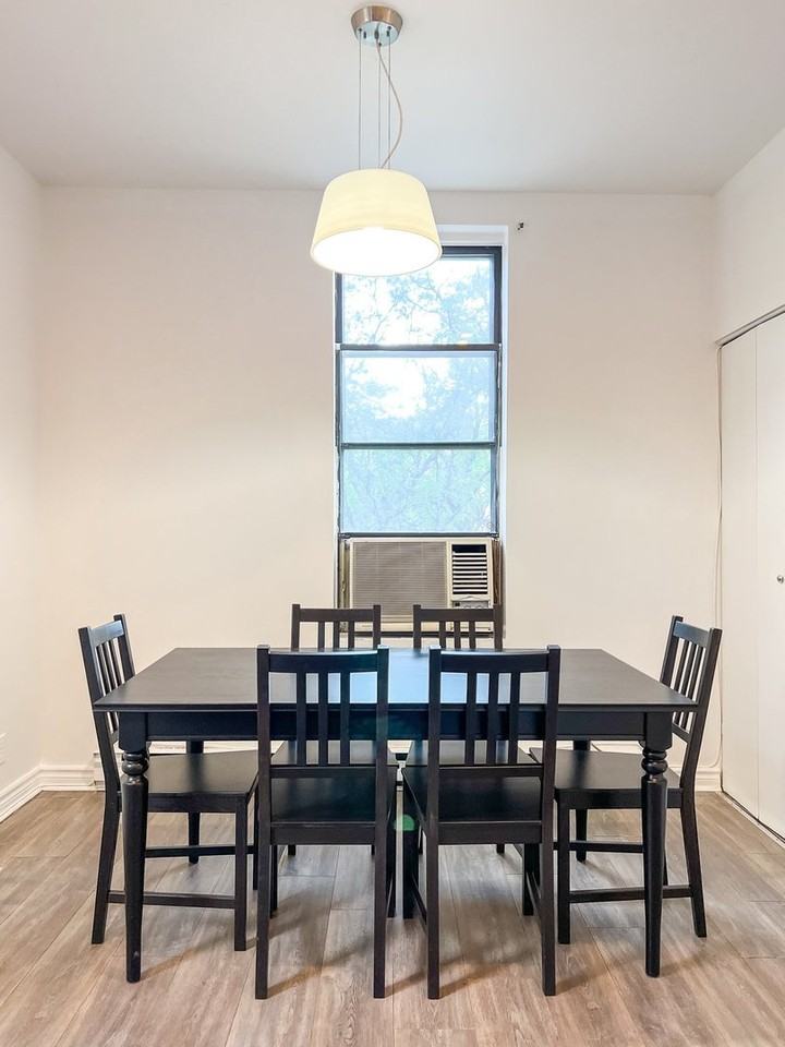 3066 Rue Saint-Antoine O - Photo 5 of 17