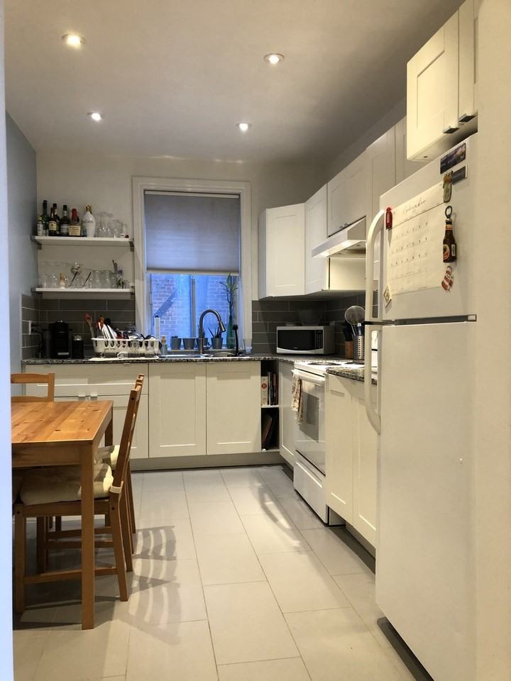 5245 Ch De La Côte-Saint-Luc - Photo 2 of 7