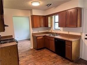 2700 Mcmillan Dr - Photo 3 of 6