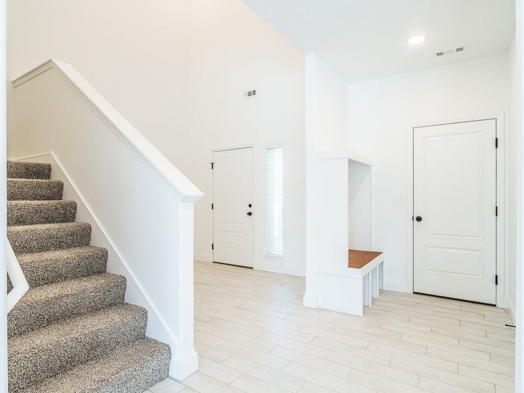 2161 Wildflower Dr - Photo 3 of 39