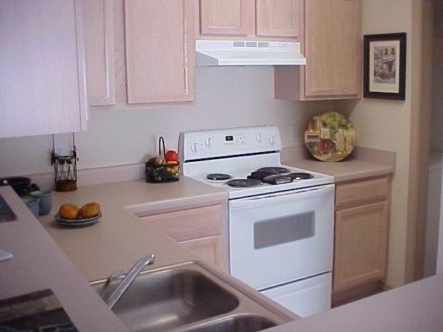 2321 Orchard St - Photo 3 of 7