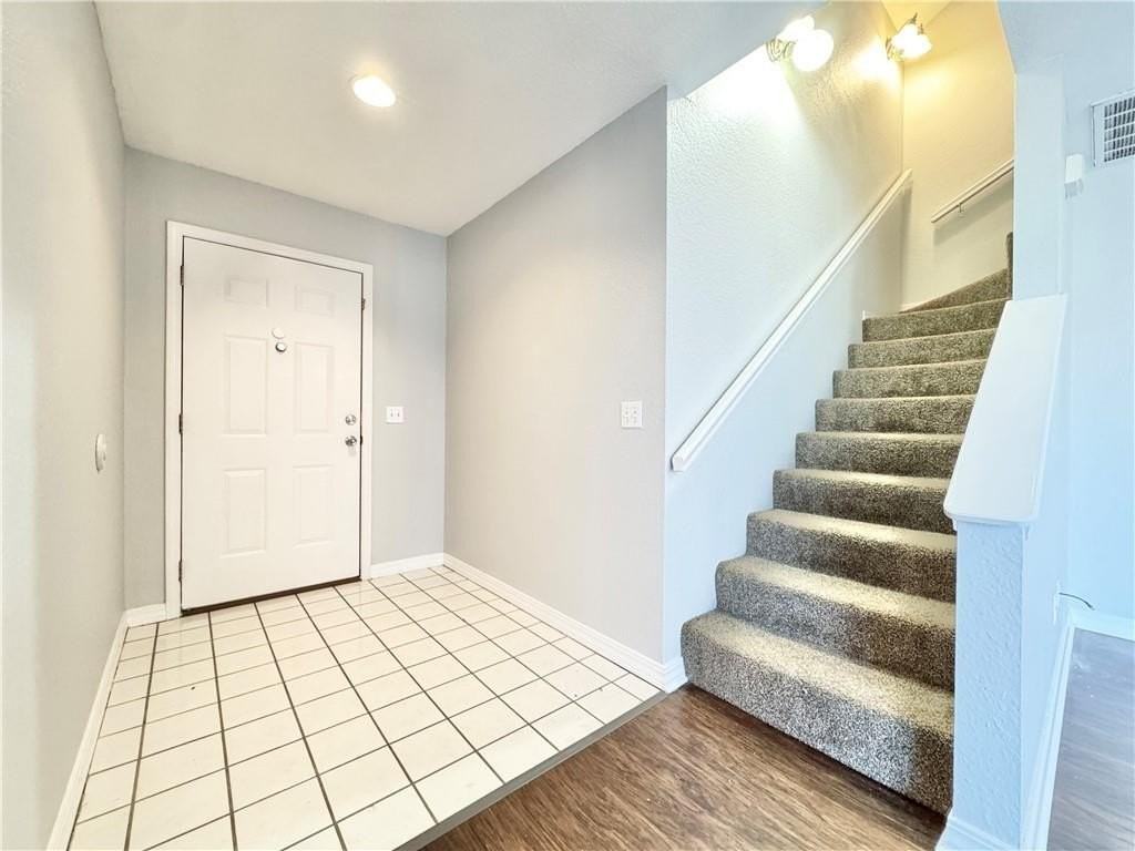 1837 N Pointer Ln - Photo 3 of 18