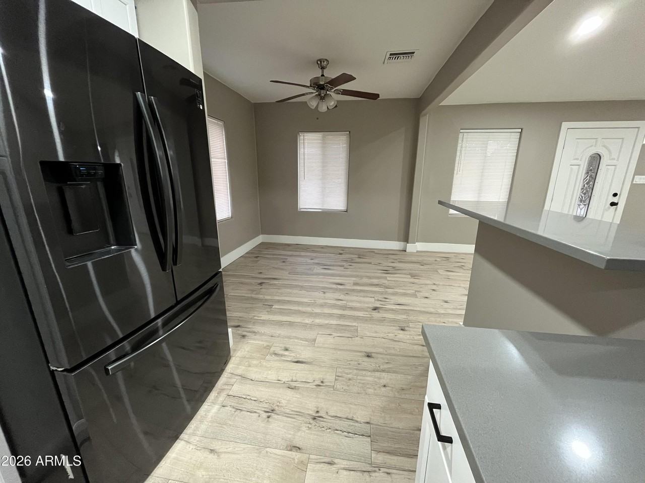 1002 S Roosevelt St - Photo 4 of 15