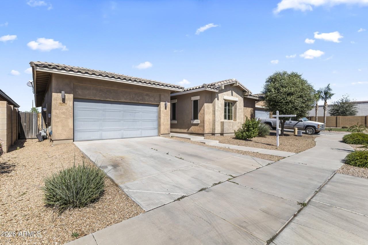 22670 E Duncan St - Photo 2 of 47