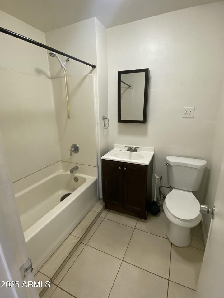 3810 N 9th Pl Apt 1 - Photo 2 of 7