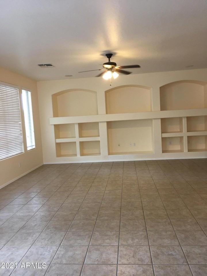 2533 W Apollo Rd - Photo 2 of 26