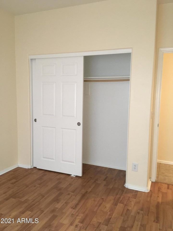 2533 W Apollo Rd - Photo 6 of 26