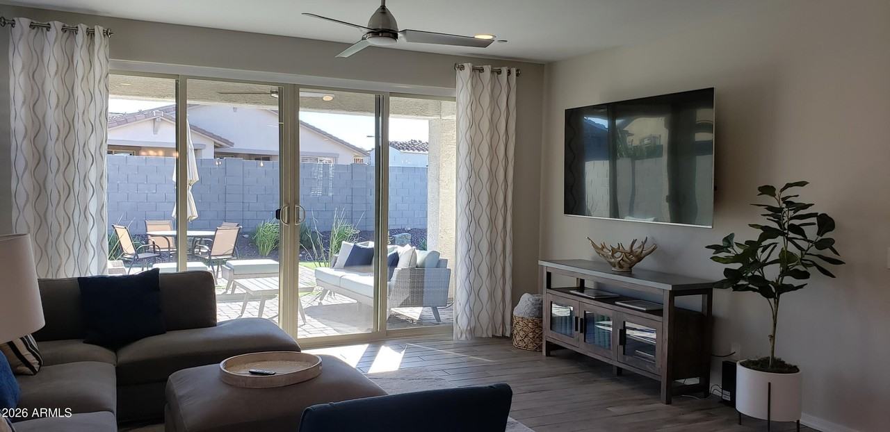 29625 N 114th Ln - Photo 4 of 39