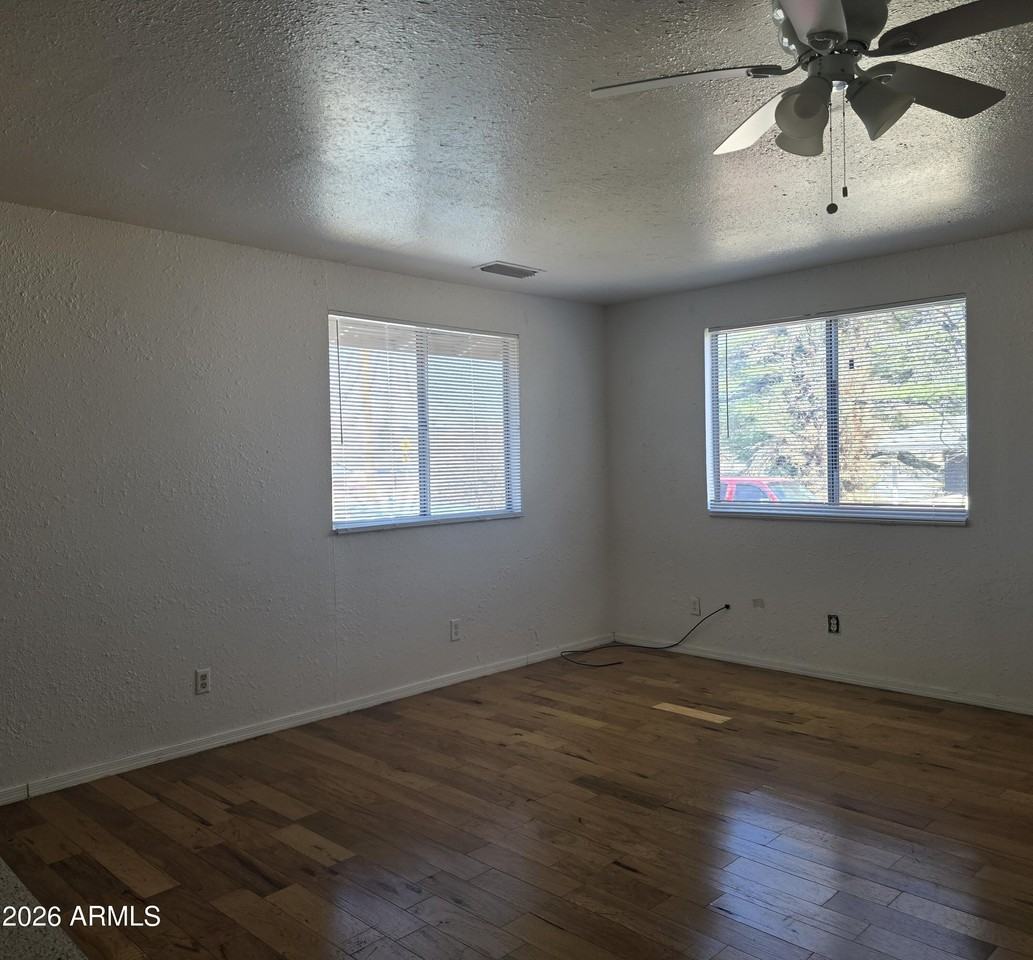 1101 E Mingus Ave Apt B - Photo 3 of 7