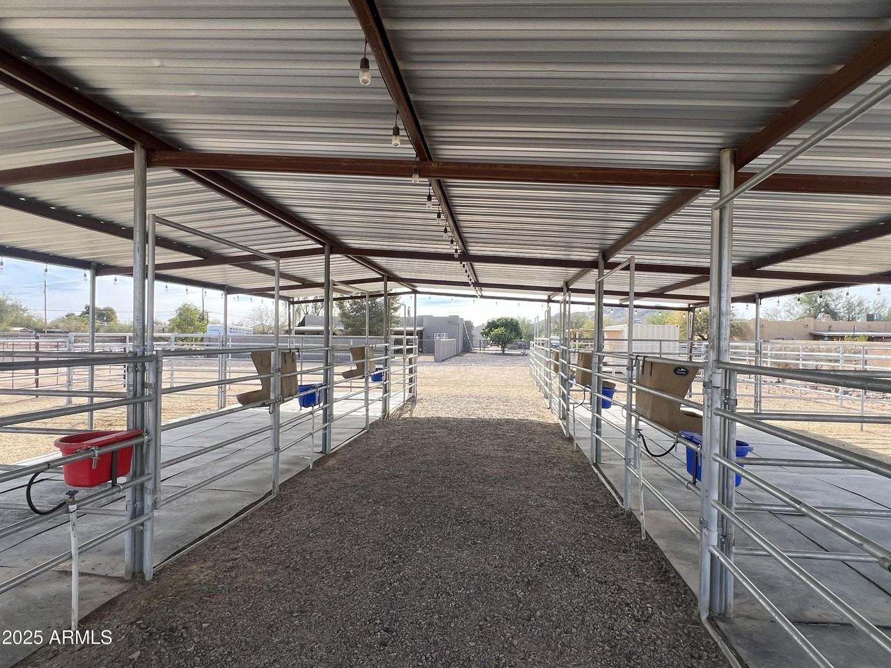 1714 W Adamanda Ct - Photo 5 of 48