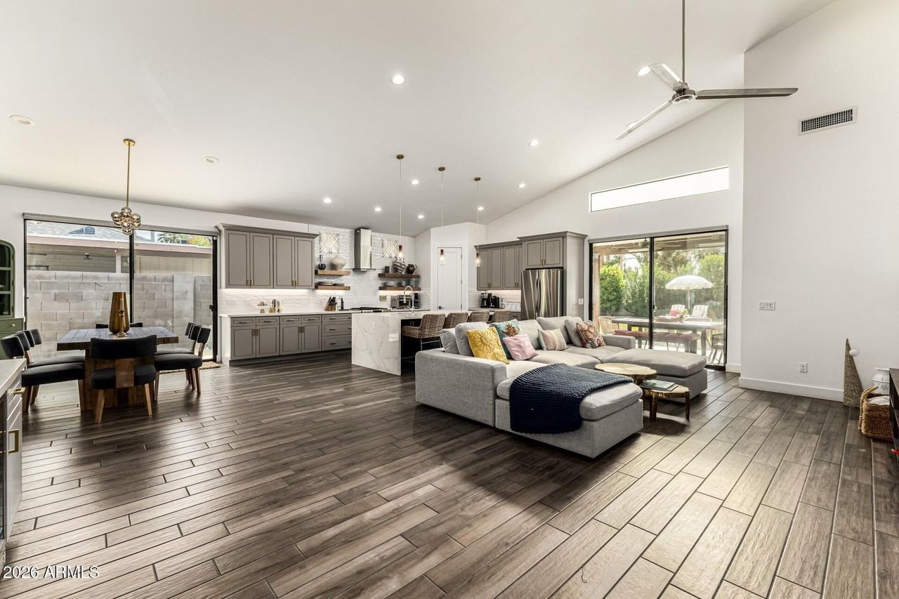 1831 E Montecito Ave - Photo 6 of 41