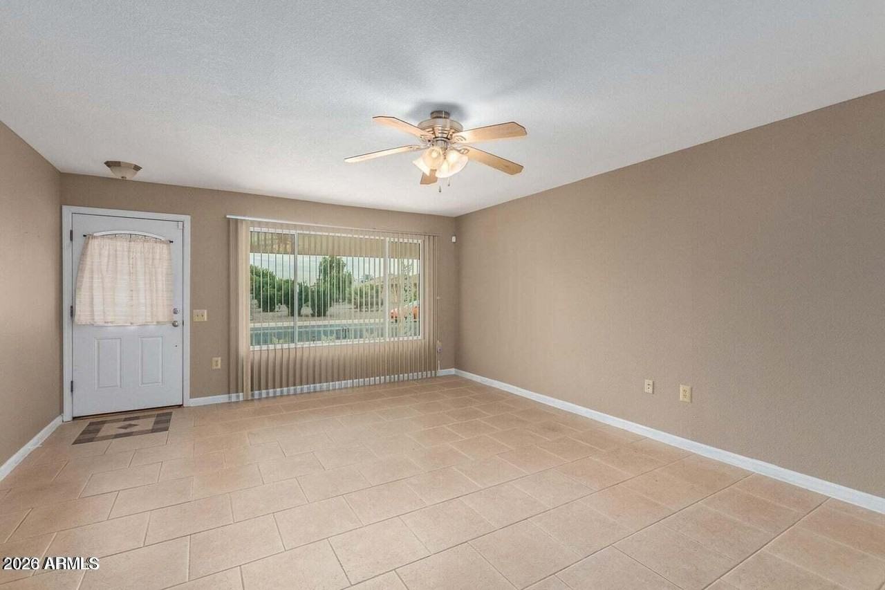 12630 N Blue Ridge Dr - Photo 2 of 19