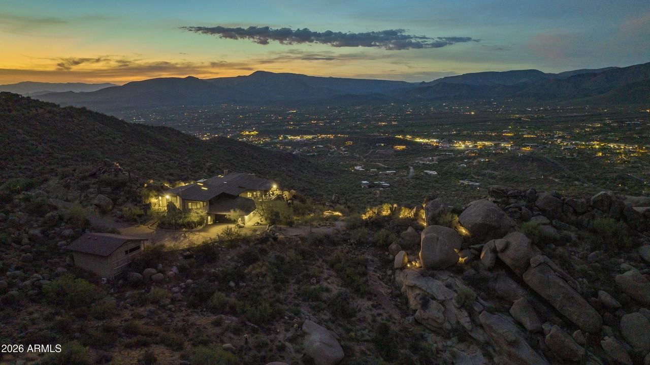 6700 E Hawksnest Rd - Photo 2 of 50