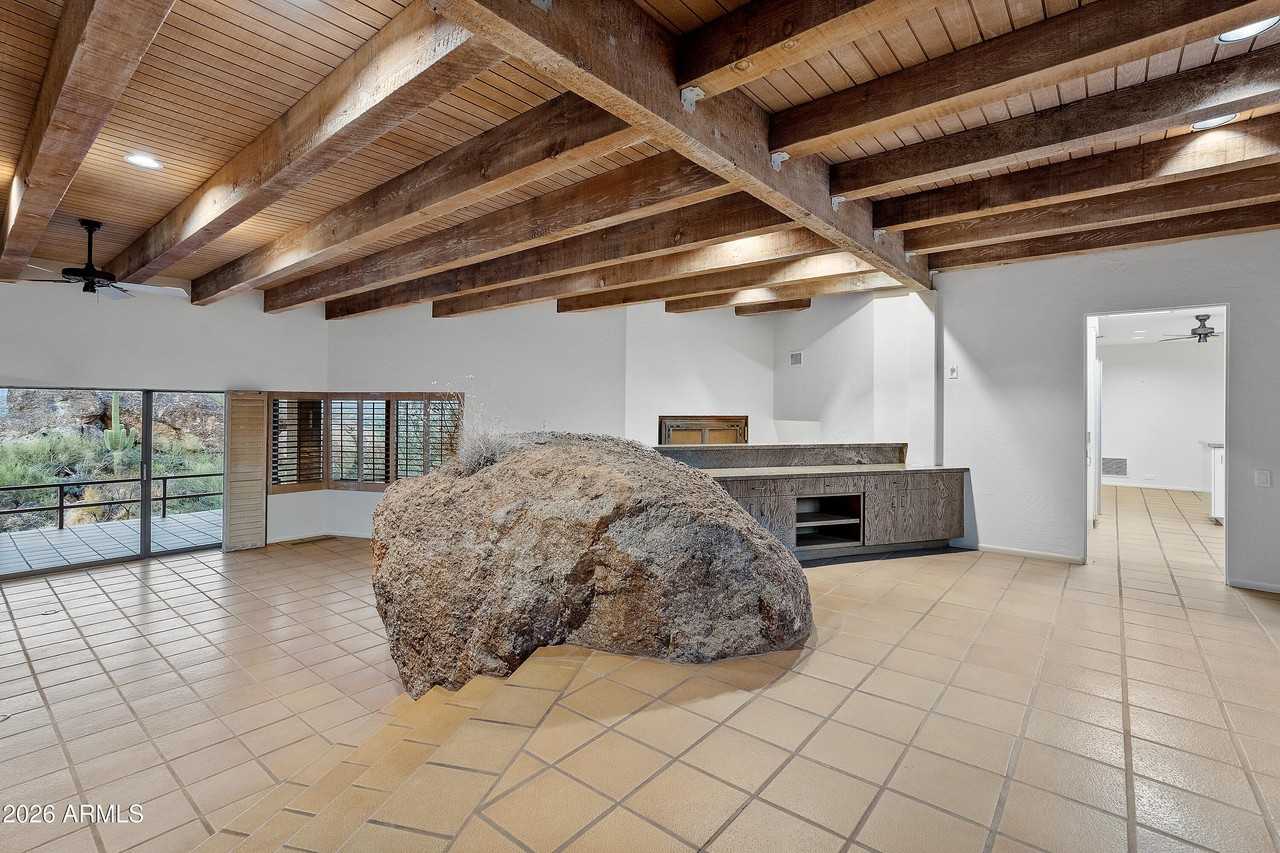 6700 E Hawksnest Rd - Photo 7 of 50