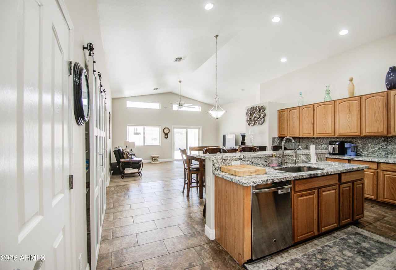 43205 W Roth Rd - Photo 6 of 44