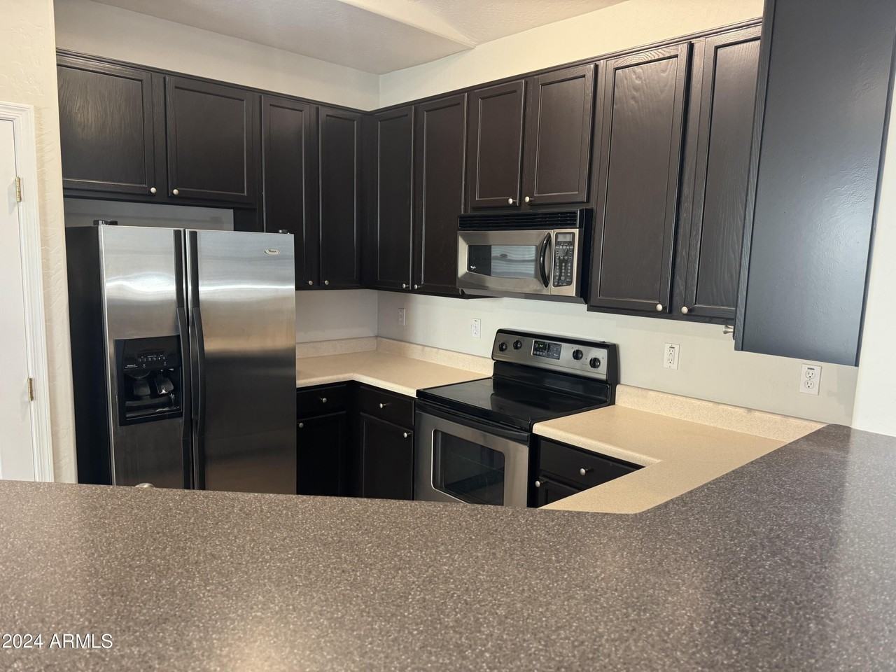 446 N Alder Ct - Photo 6 of 25