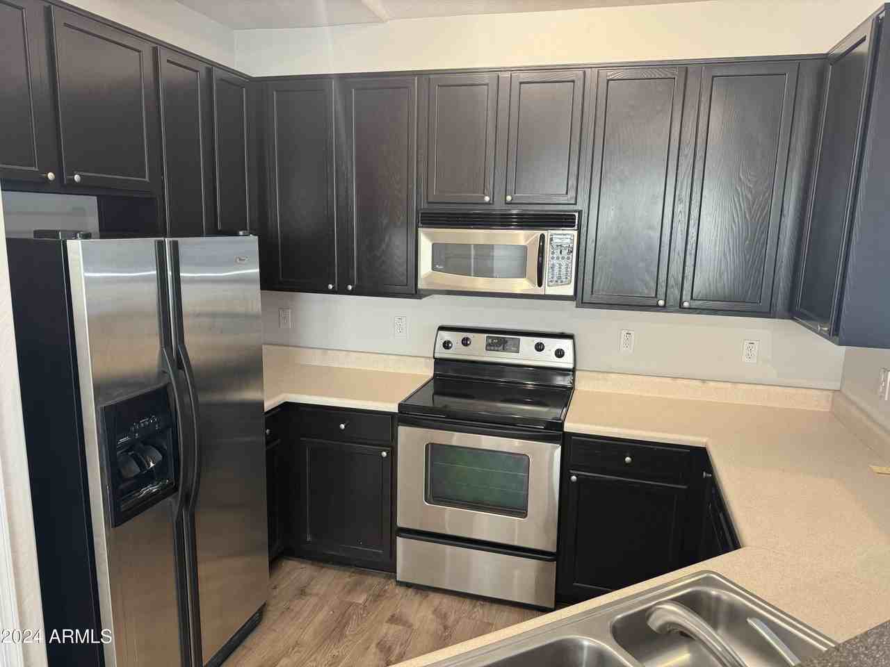 446 N Alder Ct - Photo 7 of 25