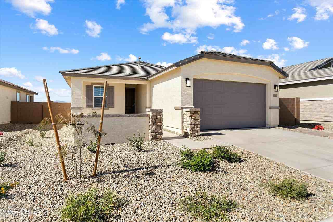 17337 W Smoketree Dr - Photo 3 of 37