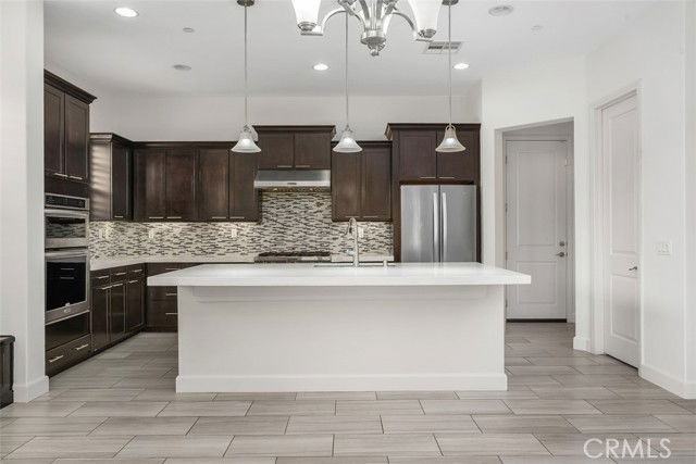 154 Pavilion Park - Photo 4 of 8